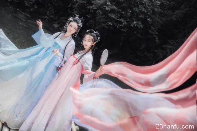 汉服品牌界“网红”如梦霓裳：希望越来越多的人能体验中华传统文化的服饰之美