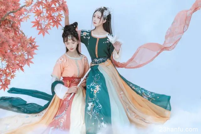 汉服品牌界“网红”如梦霓裳：希望越来越多的人能体验中华传统文化的服饰之美